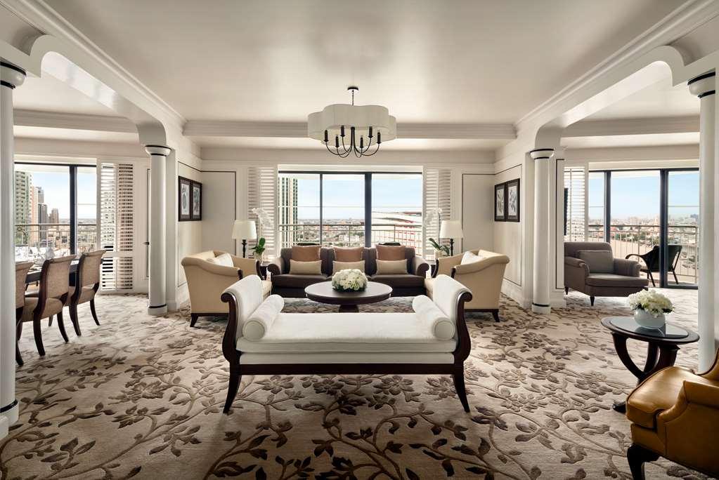 Shangri-La Bangkok in Bangkok