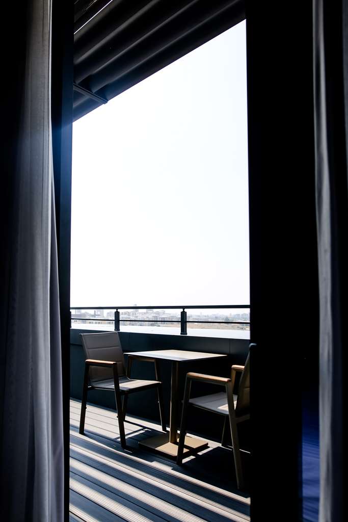 Best Western Premier Karsiyaka Convention & Spa Hotel-guestroom-Guest Room,Suite,On-Site.jpg