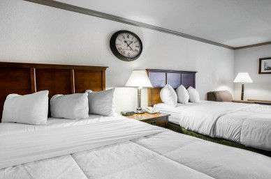  - Ramada Hotel Airport Birmingham - I-20 & I-59, Exit 129