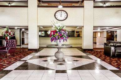  - Ramada Hotel Airport Birmingham - I-20 & I-59, Exit 129