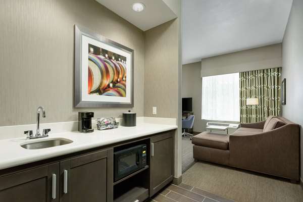 - Hampton Inn & Suites Napa