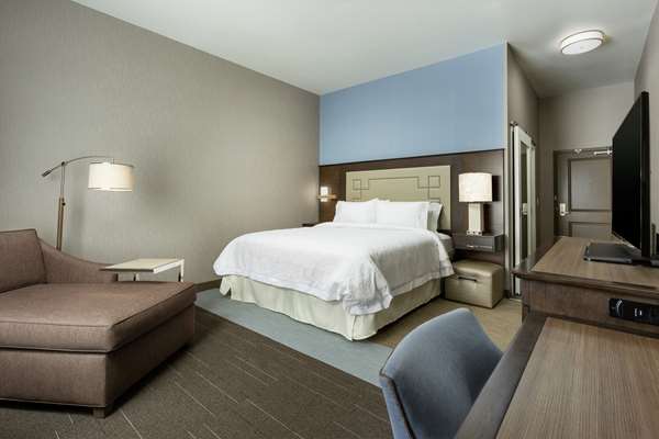  - Hampton Inn & Suites Napa