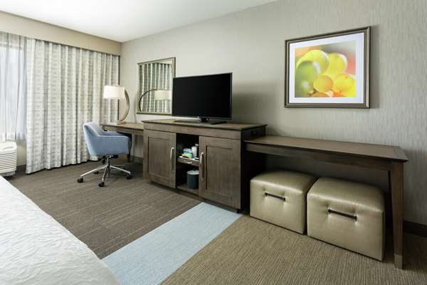  - Hampton Inn & Suites Napa