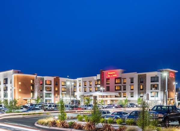 Exterior view - Hampton Inn & Suites Napa
