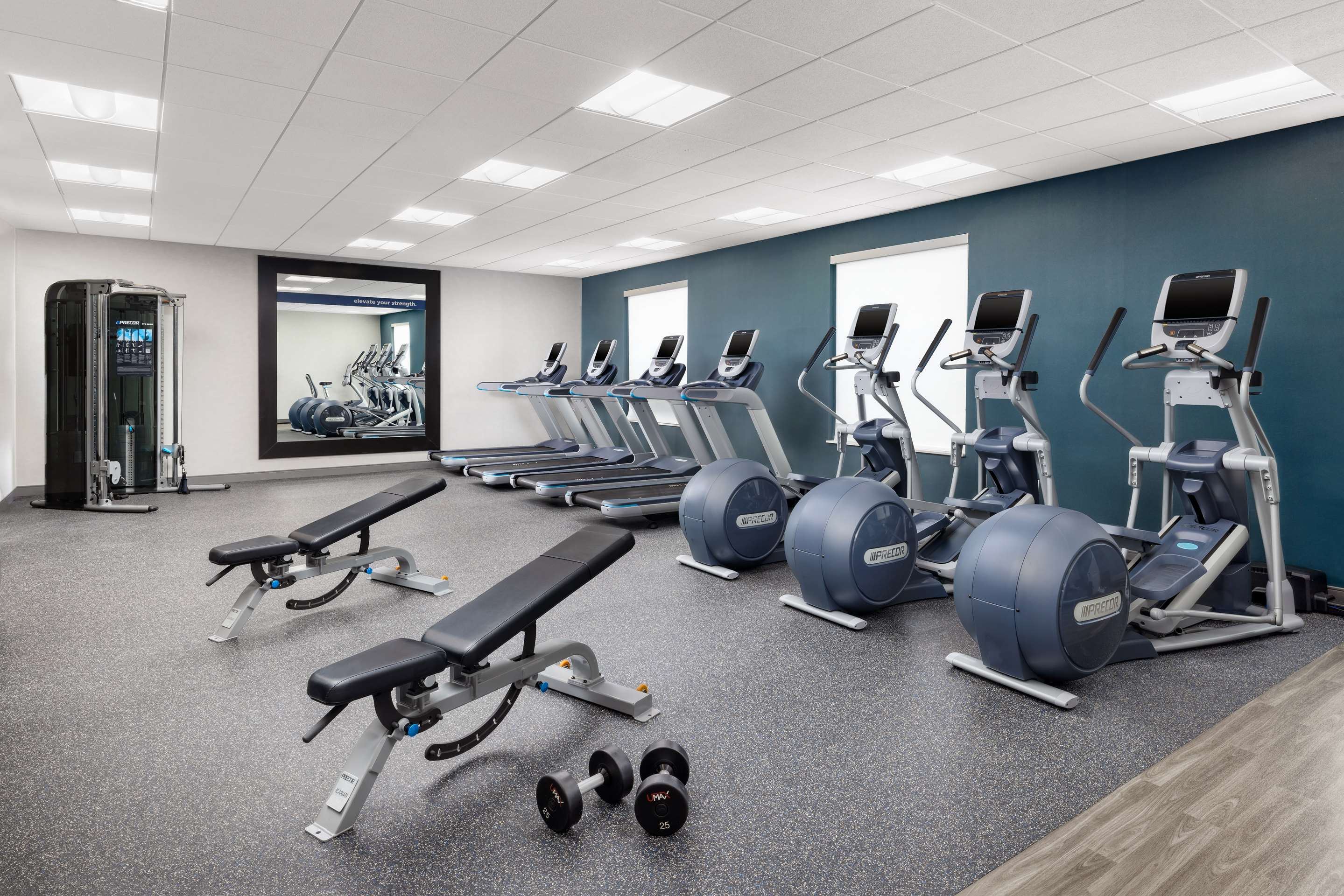 Health club fitness center gym | Hampton Inn & Suites Napa