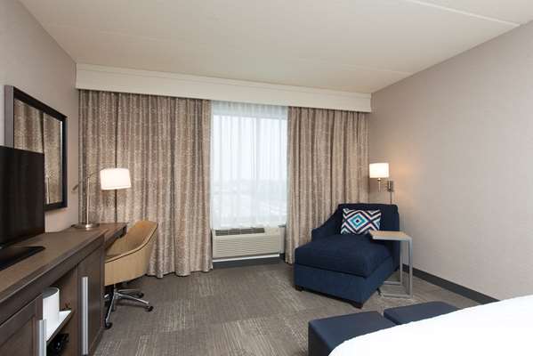  - Hampton Inn & Suites Downtown Grand Rapids - I-196, Exit 78