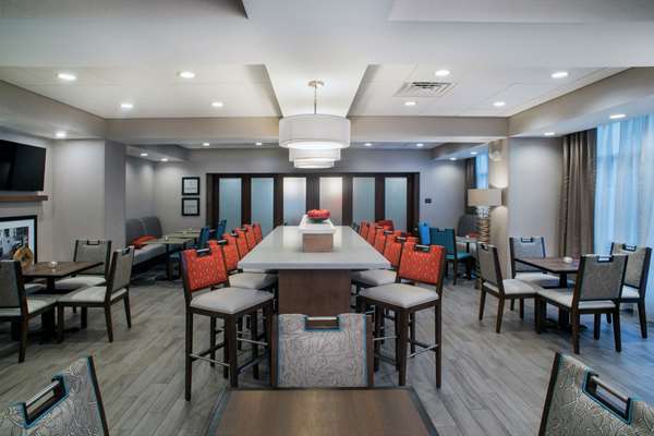 Restaurant - Hampton Inn Gulf Shores