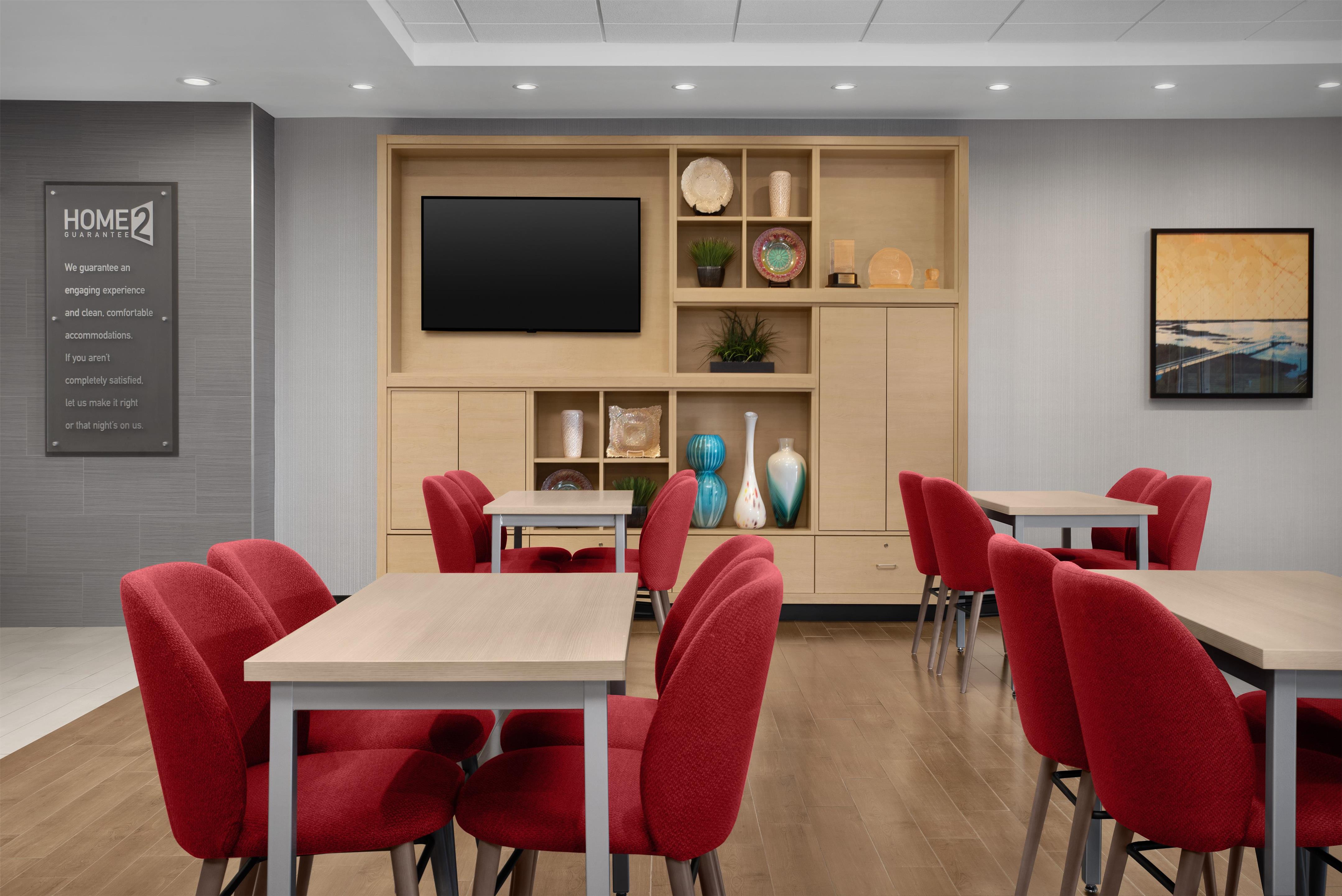 Lobby | Home2 Suites by Hilton Lake City