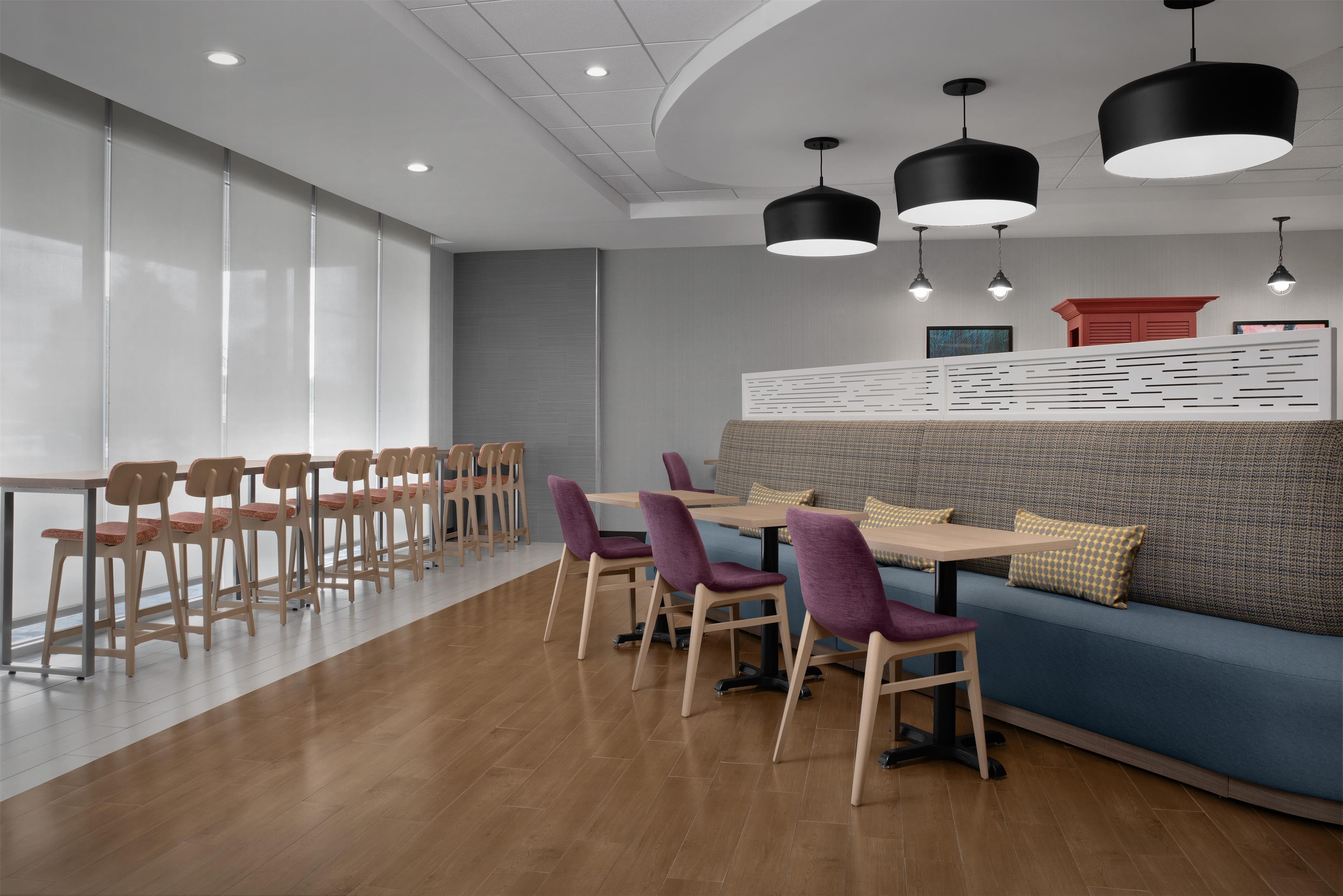 Lobby | Home2 Suites by Hilton Lake City