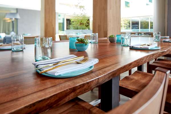  - Homewood Suites by Hilton Downtown San Diego - I-5, Exits 17 & 17A