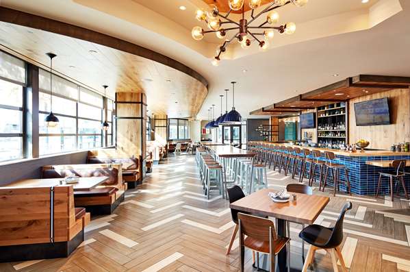 Bar - Homewood Suites by Hilton Downtown San Diego - I-5, Exits 17 & 17A