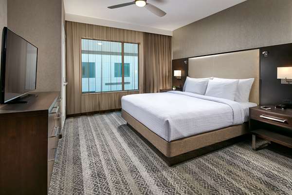  - Homewood Suites by Hilton Downtown San Diego - I-5, Exits 17 & 17A
