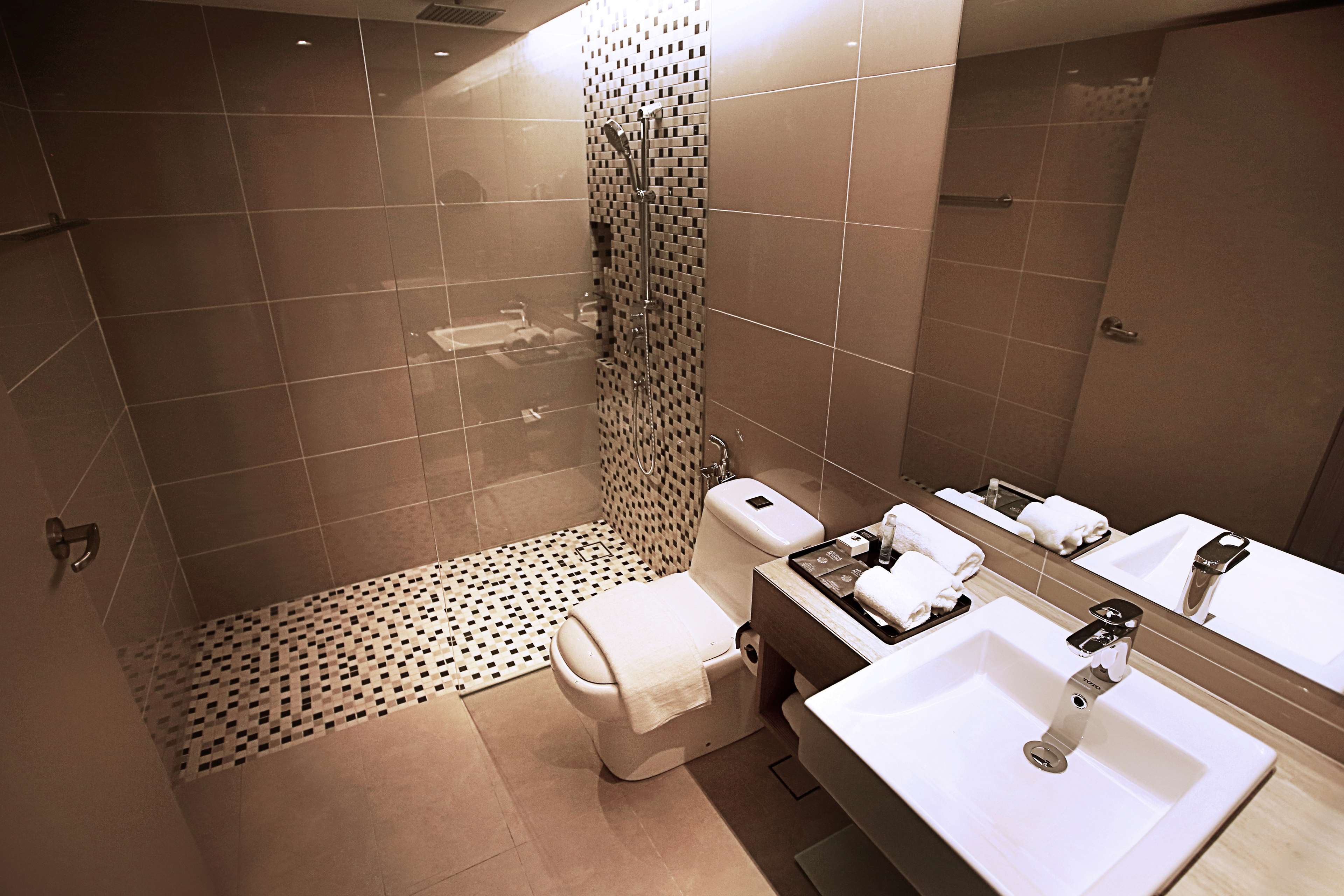 DoubleTree Resort by Hilton Hotel Penang Room Type - KING DELUXE - HIGH FLOOR