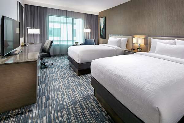  - Hilton Garden Inn Downtown San Diego - I-5, Exits 17 & 17A