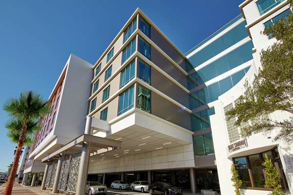 Exterior view - Hilton Garden Inn Downtown San Diego - I-5, Exits 17 & 17A