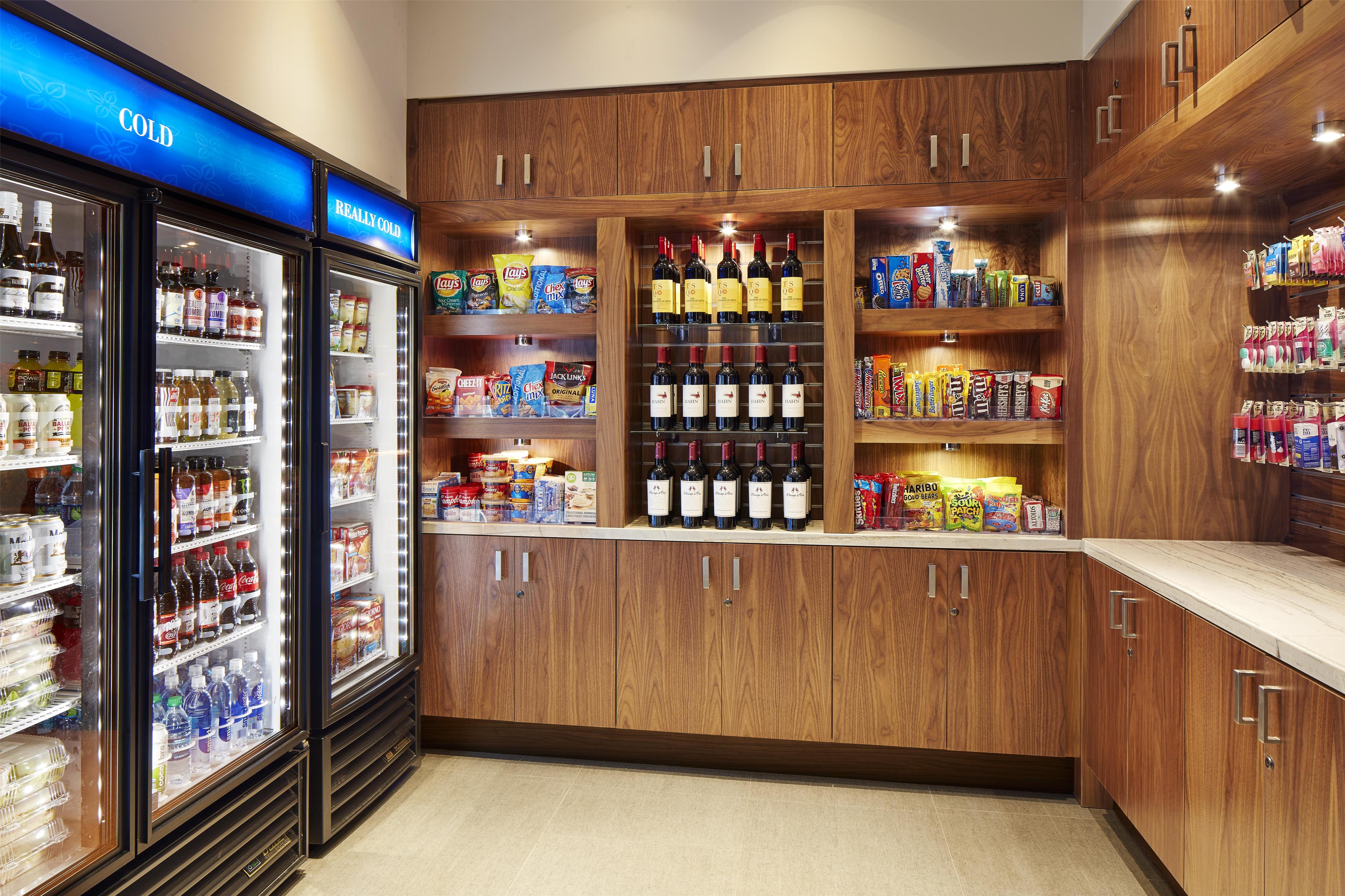 Restaurant | Hilton Garden Inn San Diego Downtown/Bayside