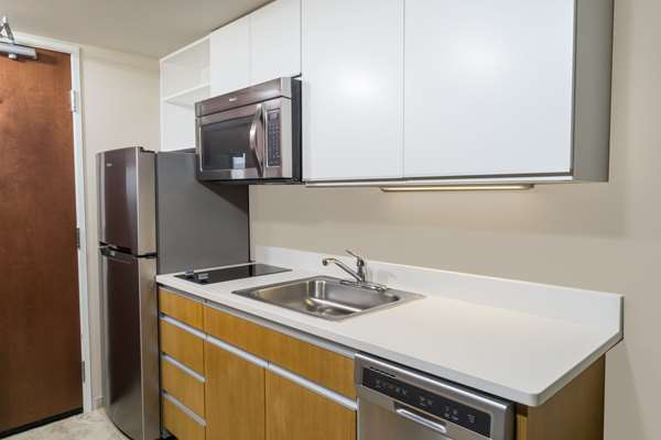 Suite - Hawthorn Suites by Wyndham Triadelphia - I-70, Exit 10