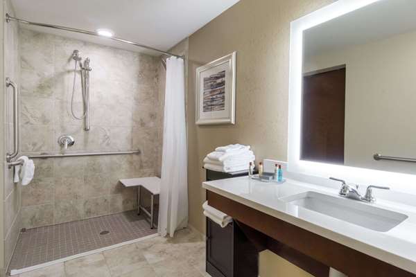  - Hawthorn Suites by Wyndham Triadelphia - I-70, Exit 10