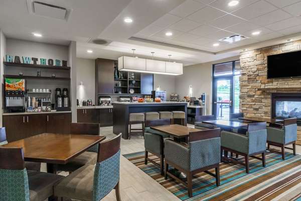 - Hawthorn Suites by Wyndham Triadelphia - I-70, Exit 10