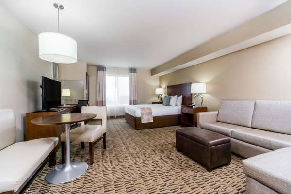  - Hawthorn Suites by Wyndham Triadelphia - I-70, Exit 10