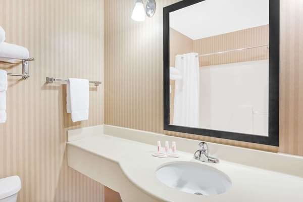  - Baymont Inn & Suites Cartersville - I-75, Exit 296