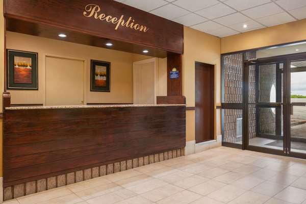  - Days Inn & Conference Centre Renfrew