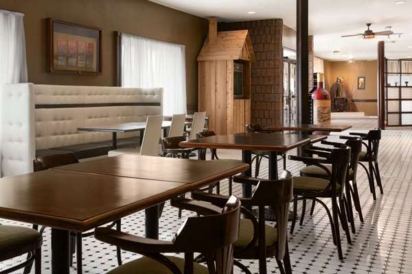 Amenities - Days Inn & Conference Centre Renfrew