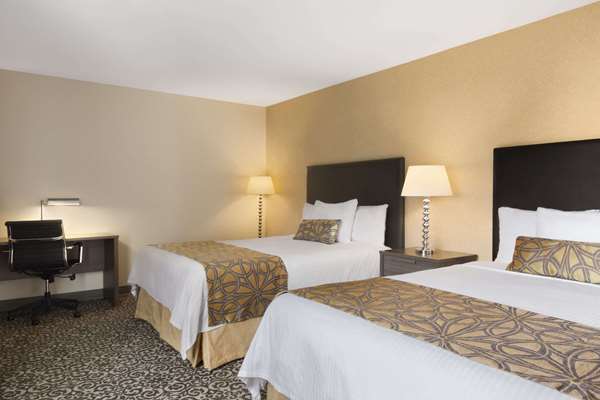  - Travelodge Hotel Fallsview Niagara Falls