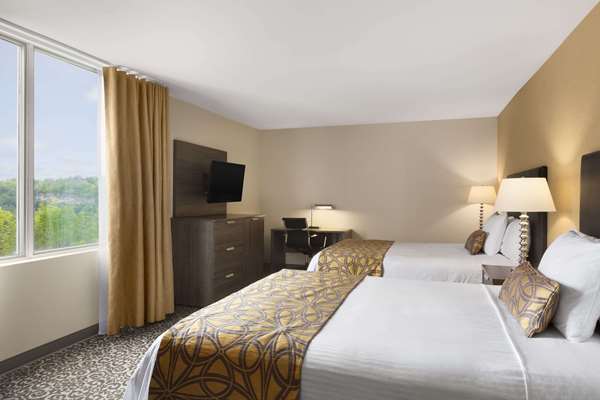  - Travelodge Hotel Fallsview Niagara Falls