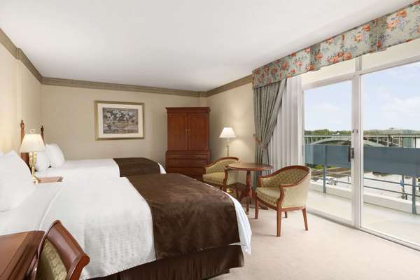  - Travelodge Hotel Fallsview Niagara Falls