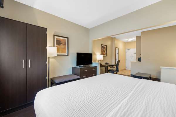  - Best Western Hilliard Inn & Suites - I-270, Exit 13