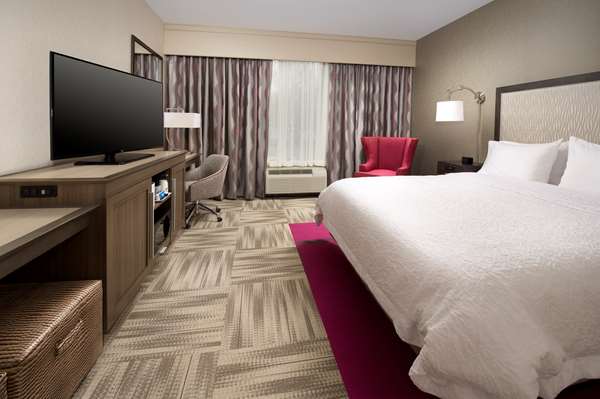  - Hampton Inn & Suites East Louisville
