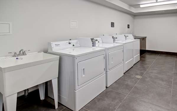  - Hampton Inn & Suites Medicine Hat