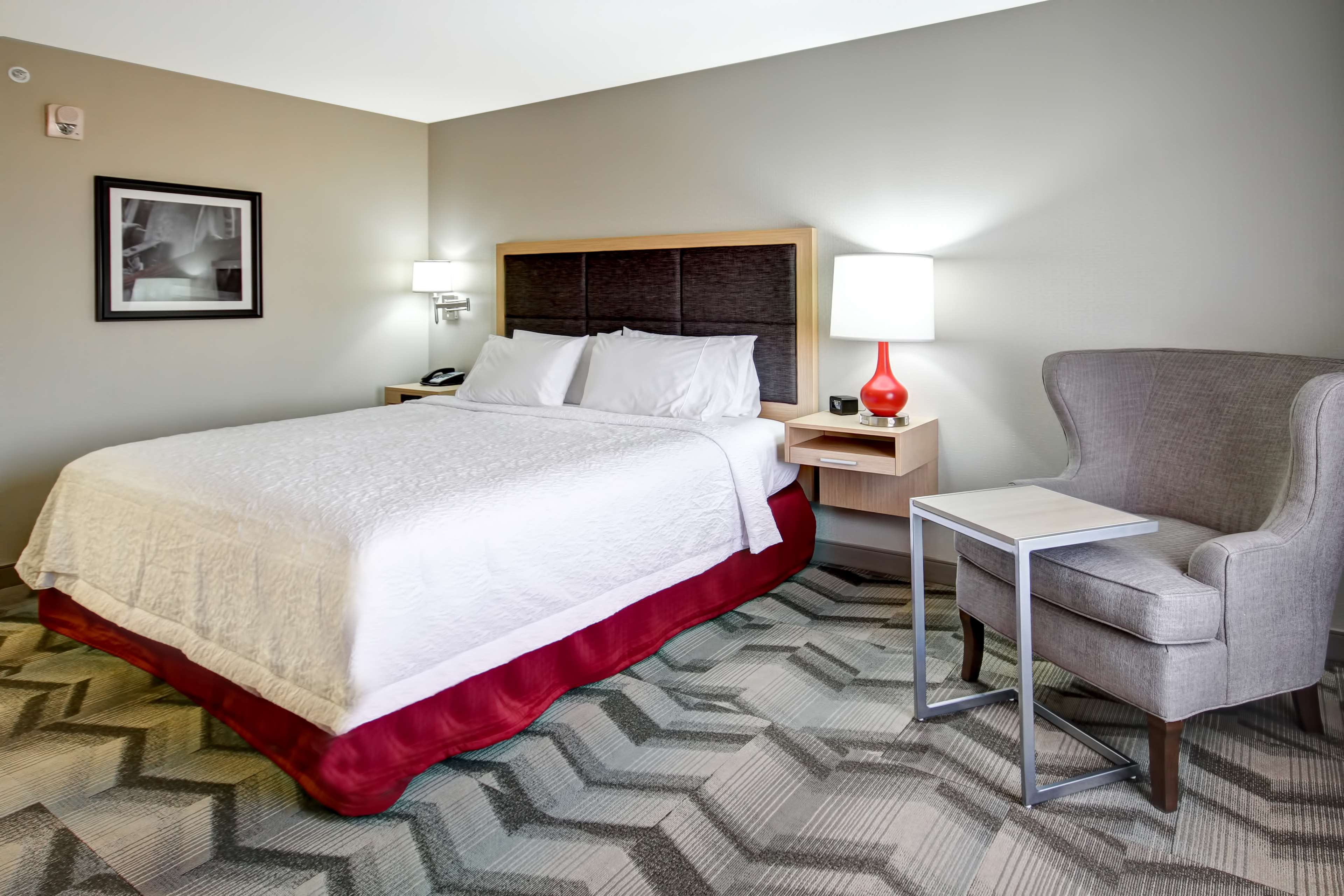 Hampton Inn & Suites - Medicine Hat, Alberta, Canada - Tap to explore photos