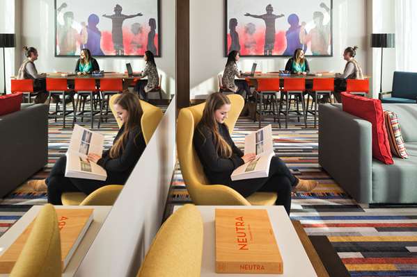 Bar - Hyatt Regency Hotel Bloomington