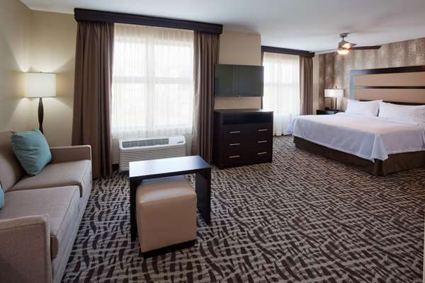 - Homewood Suites by Hilton Davenport - I-74, Exit 1