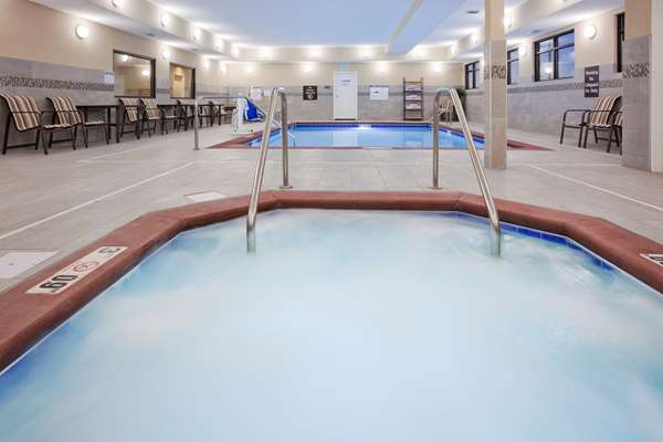 Pool - Homewood Suites by Hilton Davenport - I-74, Exit 1
