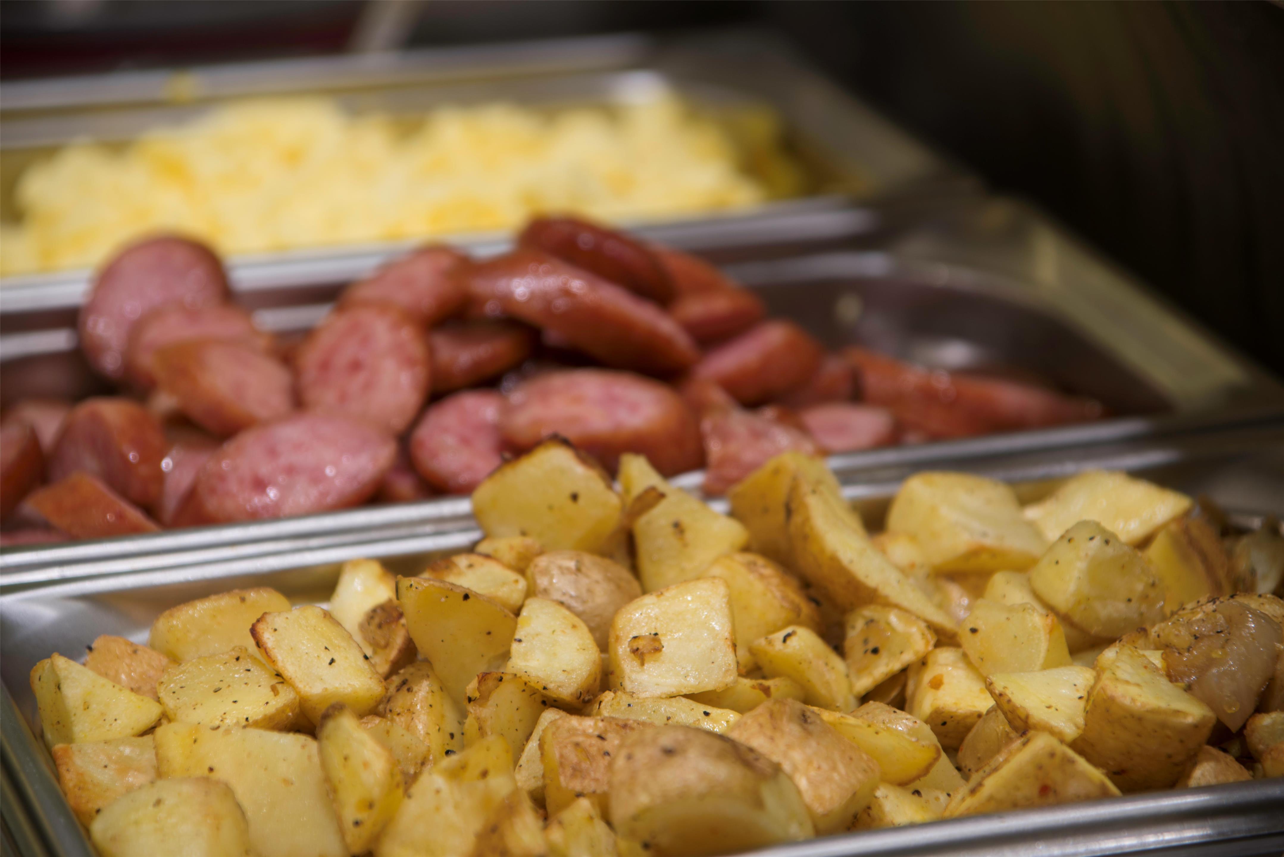 Restaurant | Hampton Inn & Suites La Porte