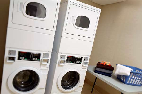  - Homewood Suites by Hilton Mission Valley San Diego - I-8, Exit 5