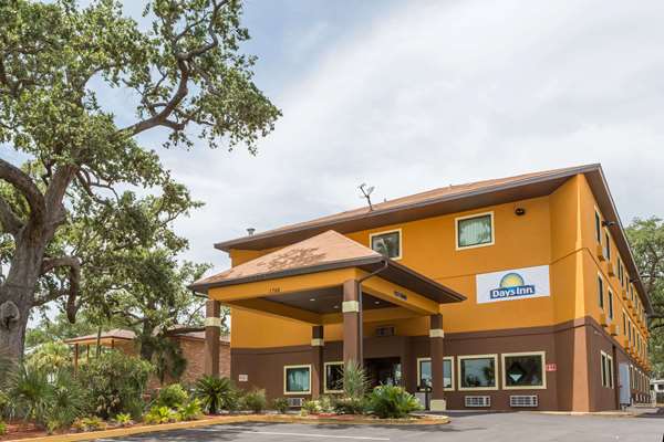 Exterior view - Days Inn Biloxi Beach