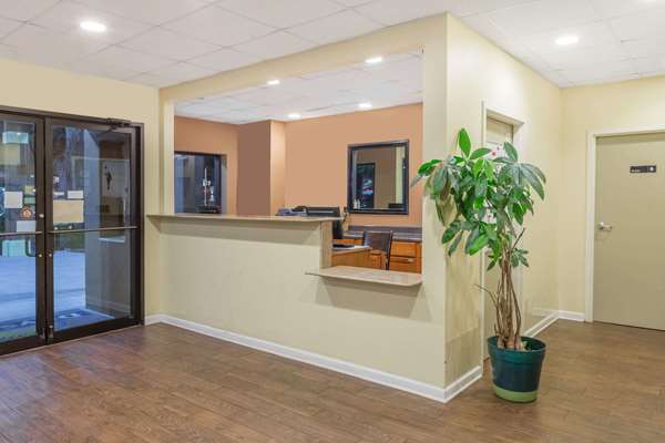  - Days Inn Biloxi Beach