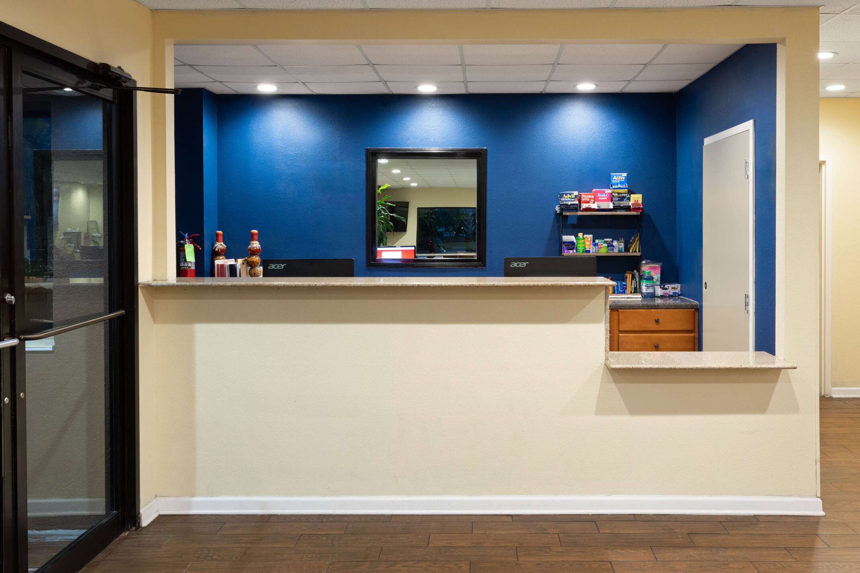 Reception | Days Inn by Wyndham Biloxi Beach