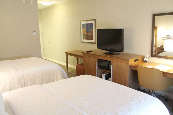  - Hampton Inn & Suites Cape Girardeau - I-55, Exit 96