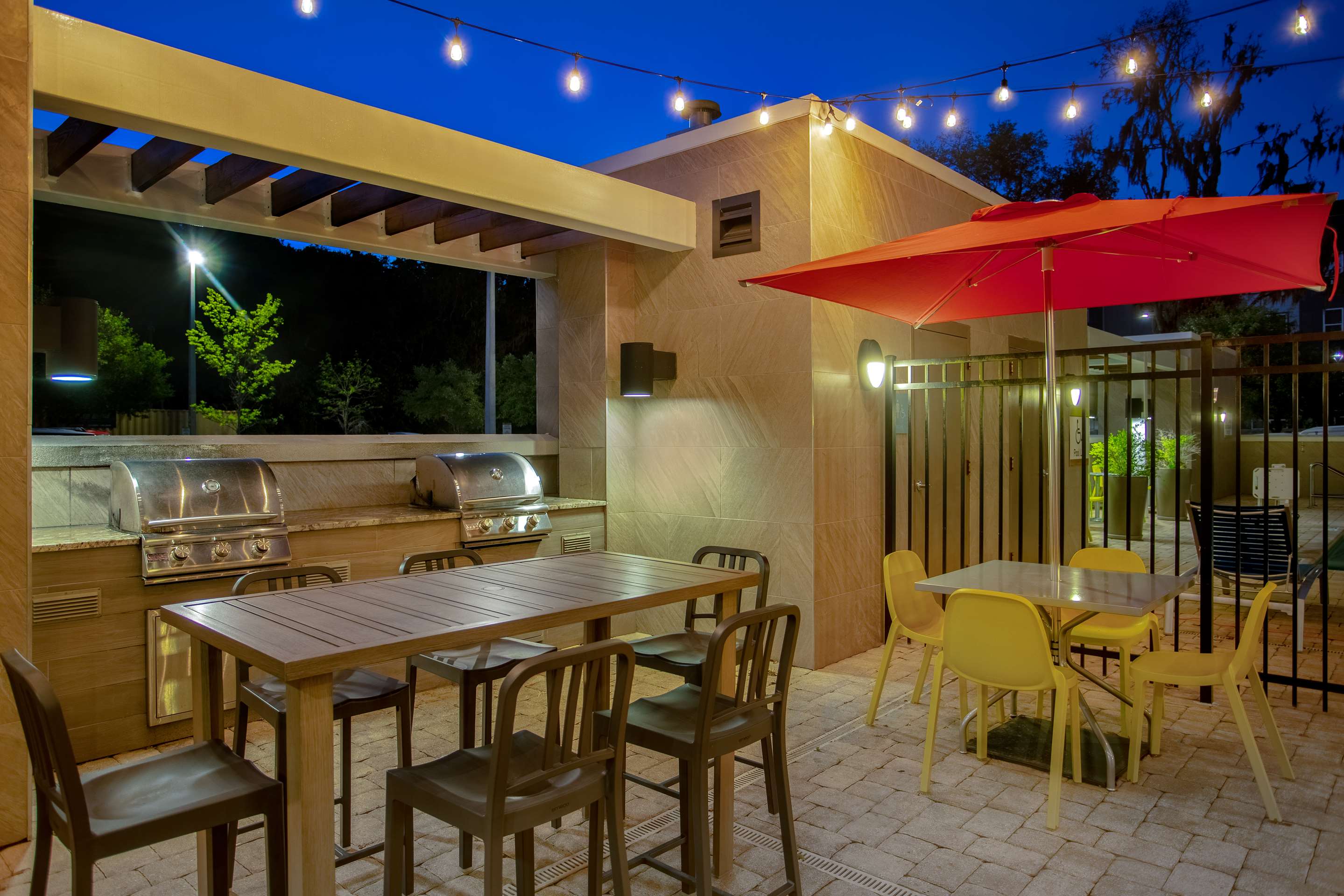 Restaurant | Home2 Suites by Hilton Gainesville Medical Center