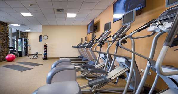 Fitness/ Exercise Room - Hilton Garden Inn Kapaa