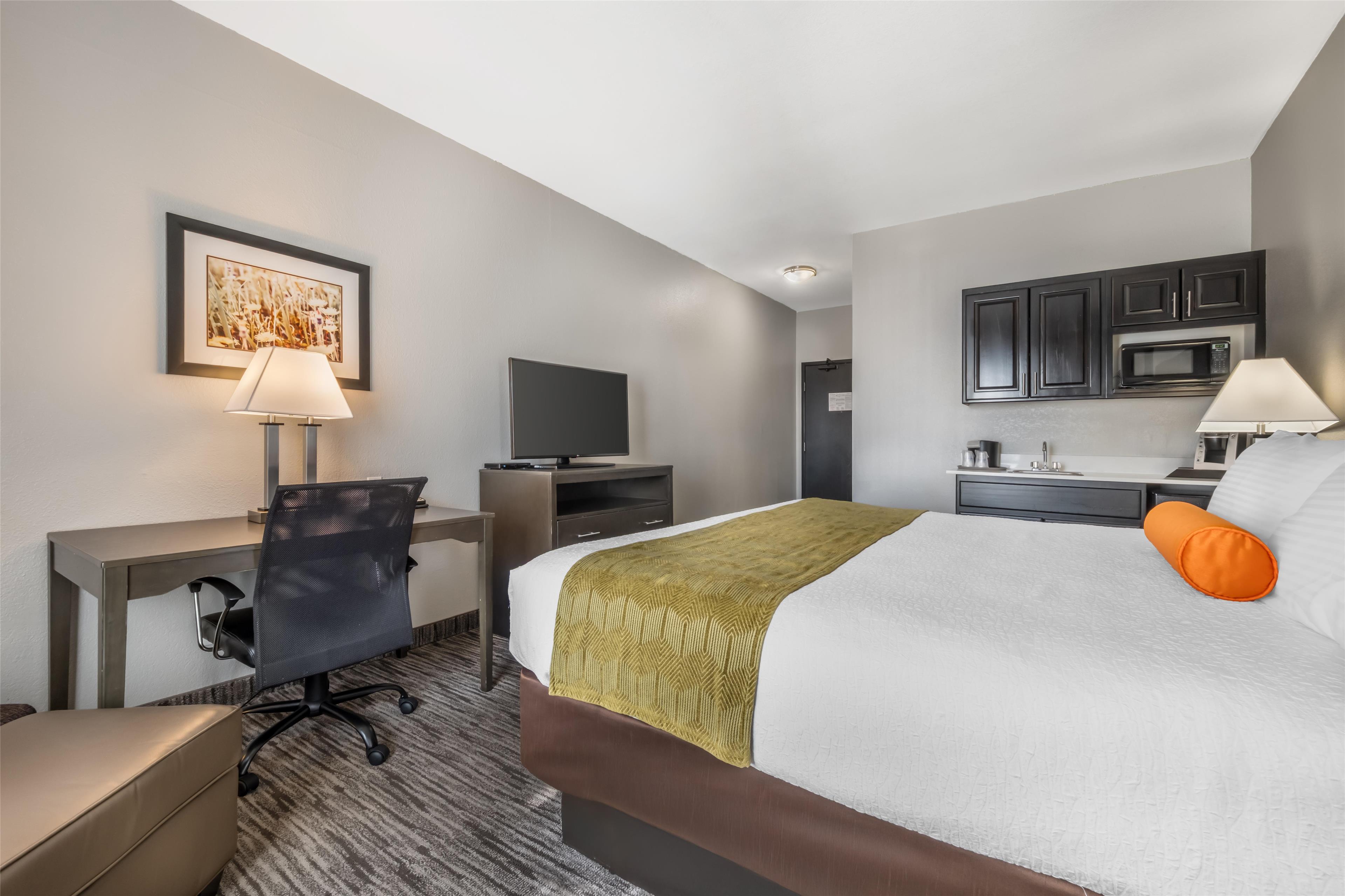 Best Western Plus Liberal Hotel & Suites - Tap to explore photos