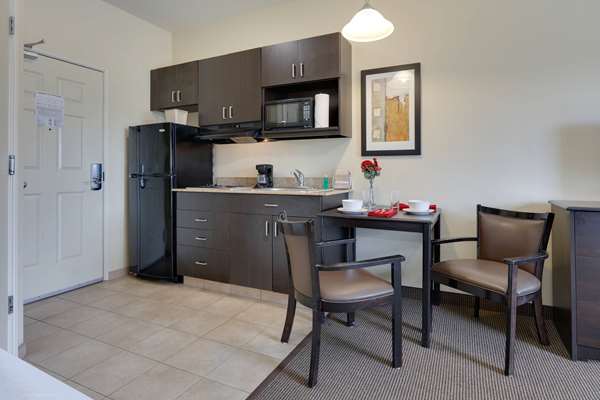  - Hawthorn Suites by Wyndham Longview