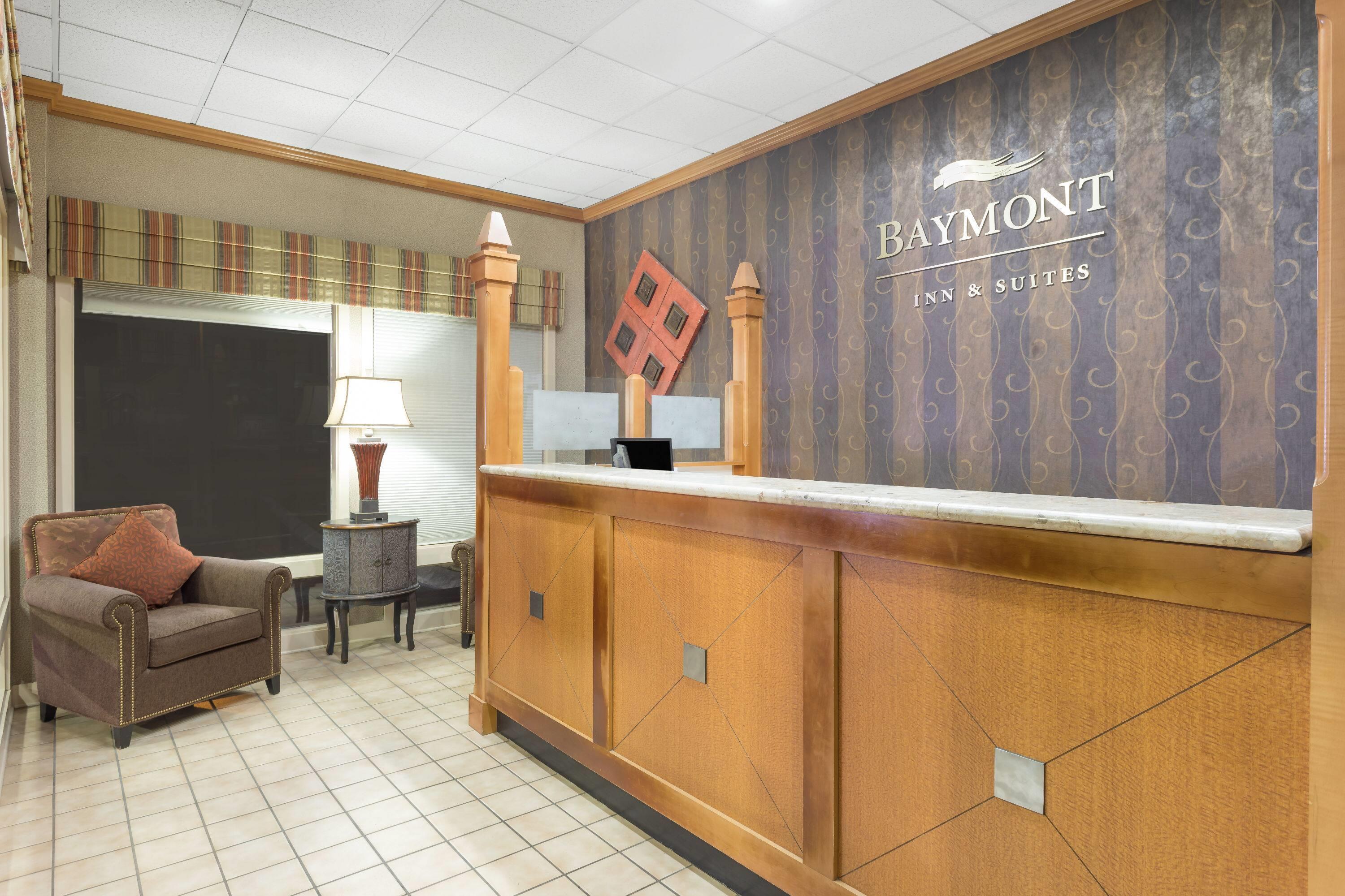 Lobby | Baymont by Wyndham Sevierville Pigeon Forge