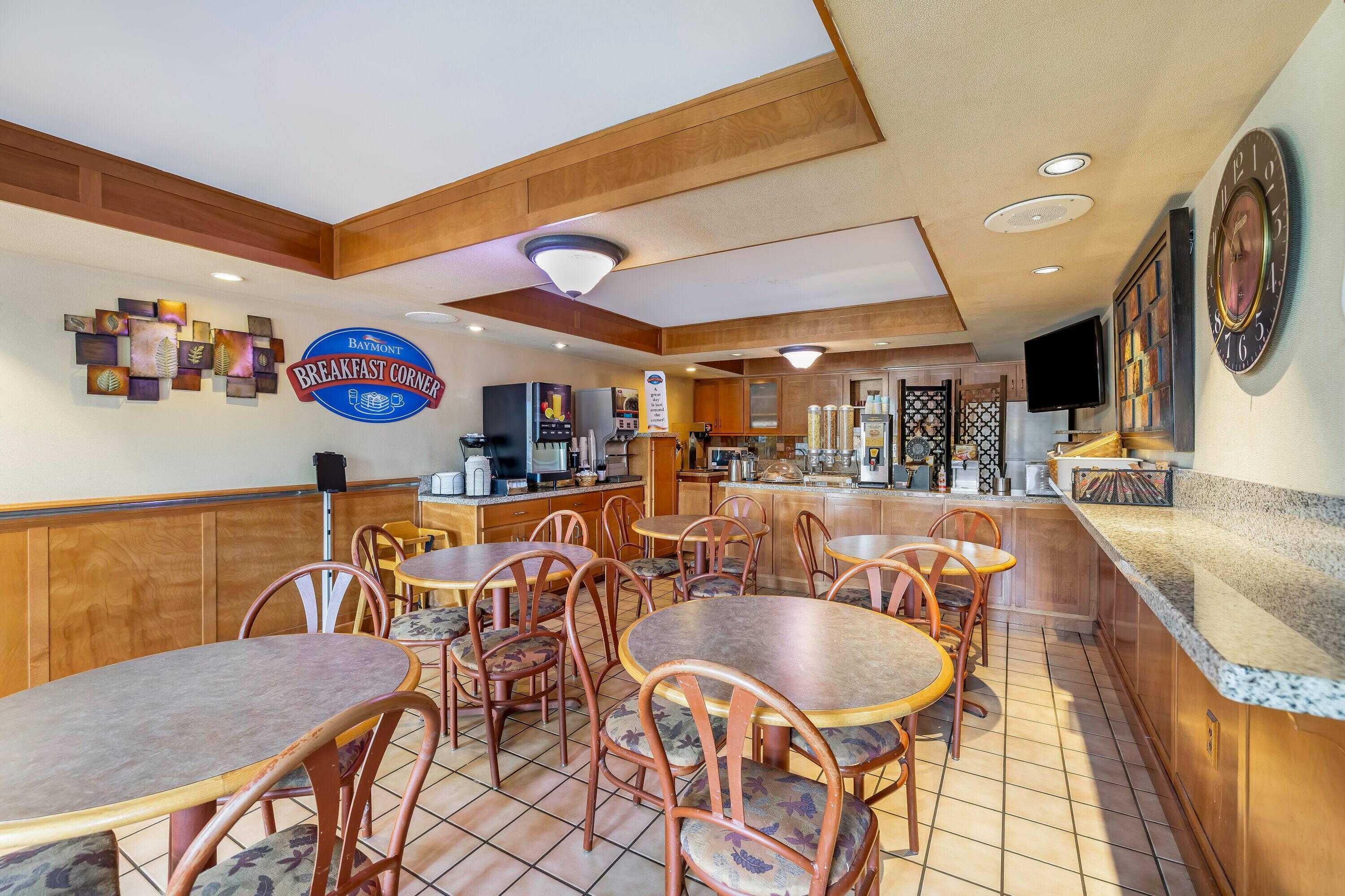 Restaurant | Baymont by Wyndham Sevierville Pigeon Forge