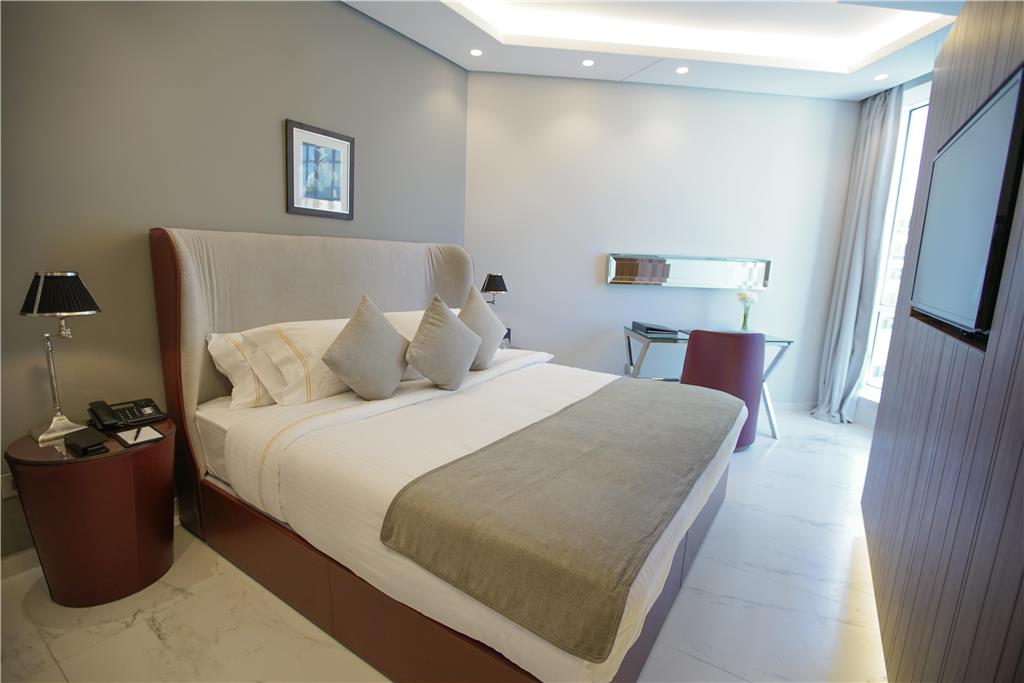 GOLDEN TULIP ACHRAFIEH-guestroom-Guest Room,On-Site.jpg